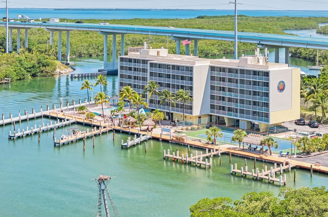 Anchorage Resort & Yacht Club – waterfront marina timeshare resort in Key Largo, Florida Keys