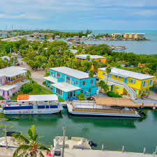Captain Pip's Marina & Hideaway – waterfront marina marina lodge in Marathon, Florida Keys